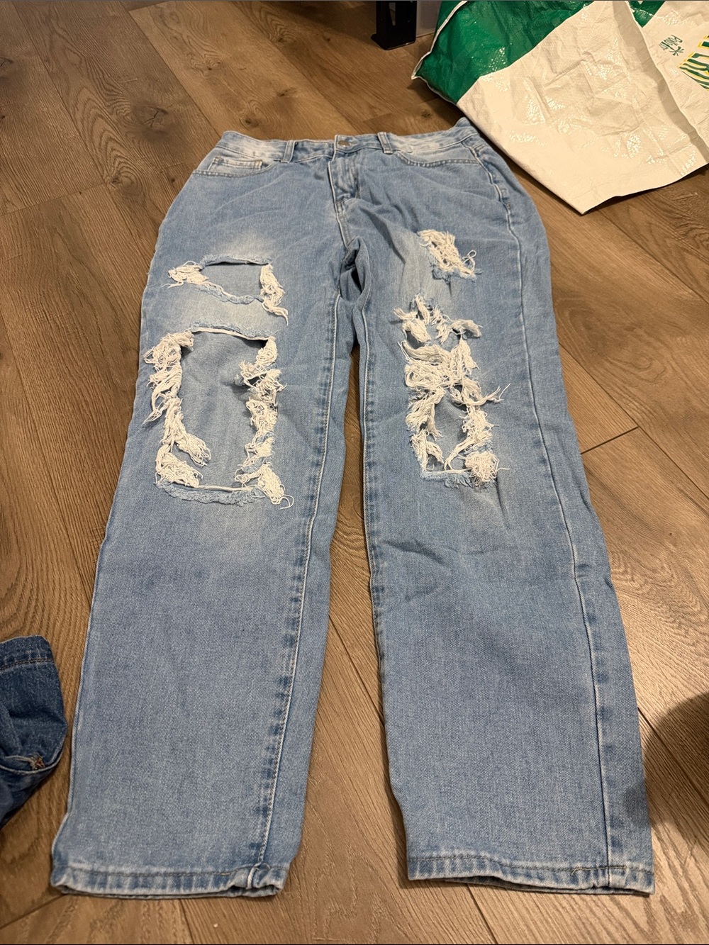 Shein Women's Distressed Jeans Pant Size Large @@@@